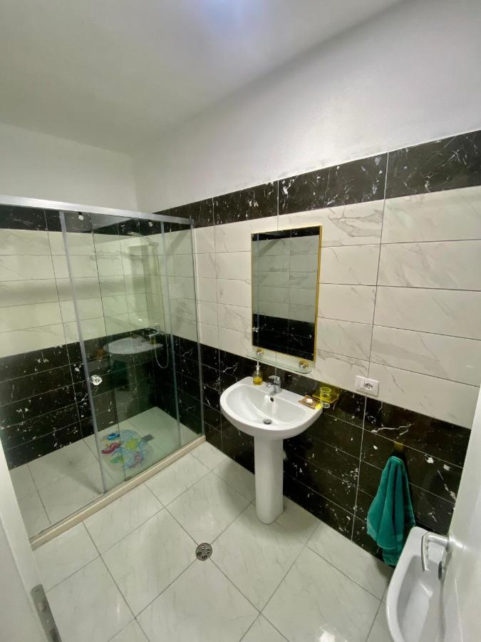 Seaview Apartments Rental Vlore Bagian luar foto