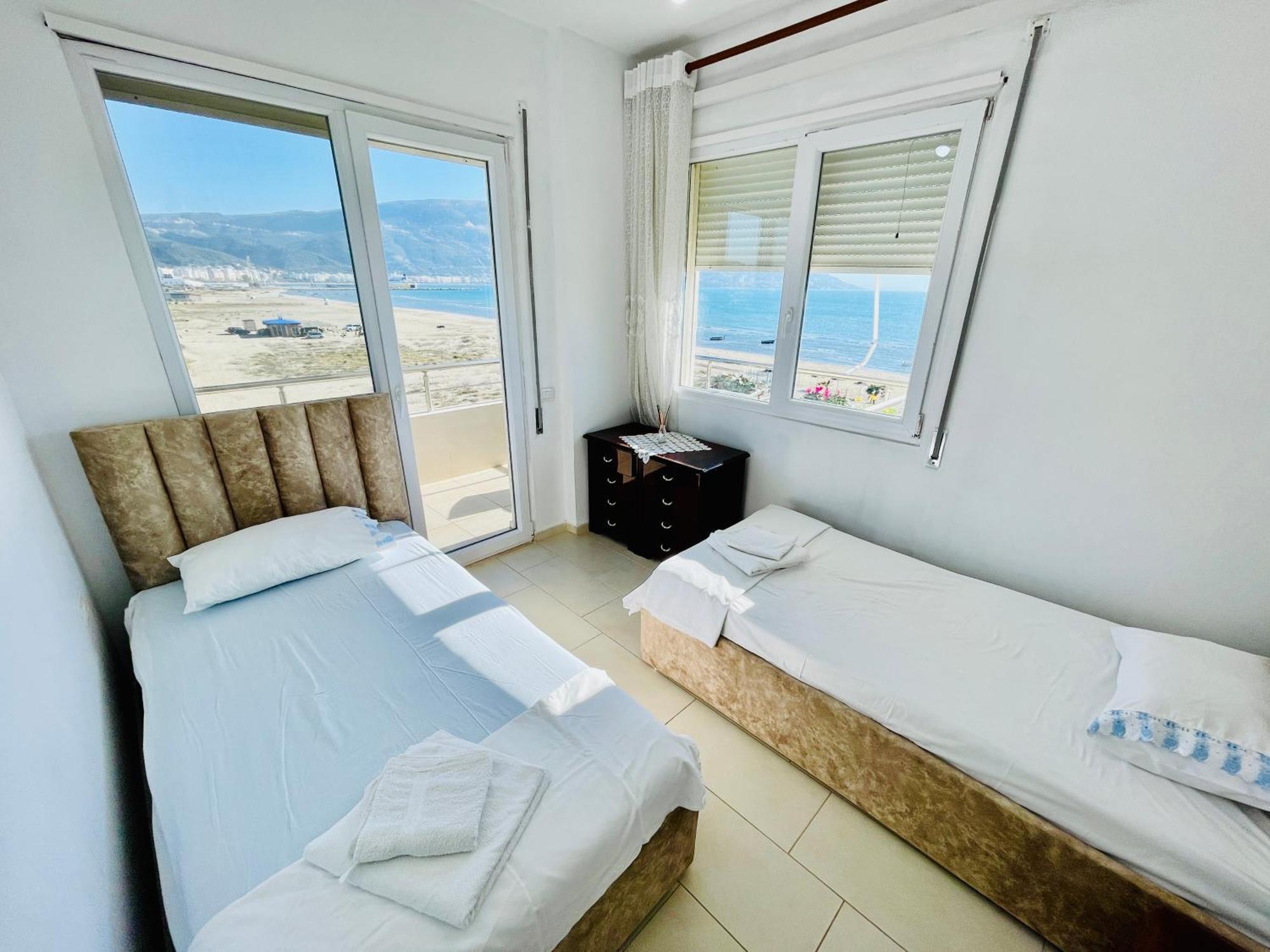 Seaview Apartments Rental Vlore Bagian luar foto